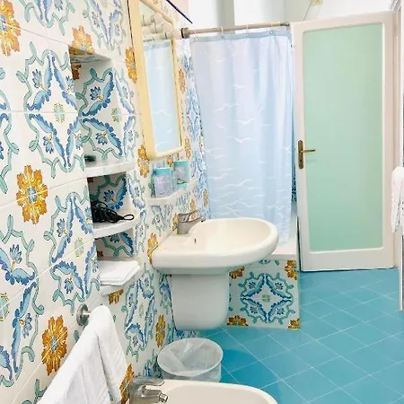 Blumoon Capri Con Accesso Piscina アナカプリ