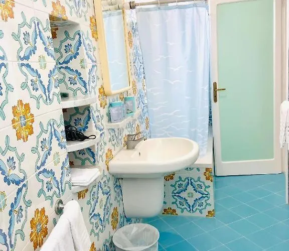 Blumoon Capri Con Accesso Piscina Анакапри